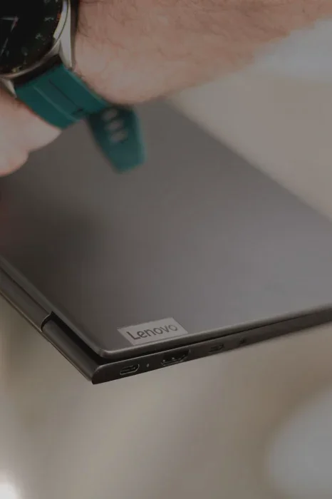 Lenovo IdeaPad Slim 5i: RAM 32GB dan Baterai Awet 22 Jam